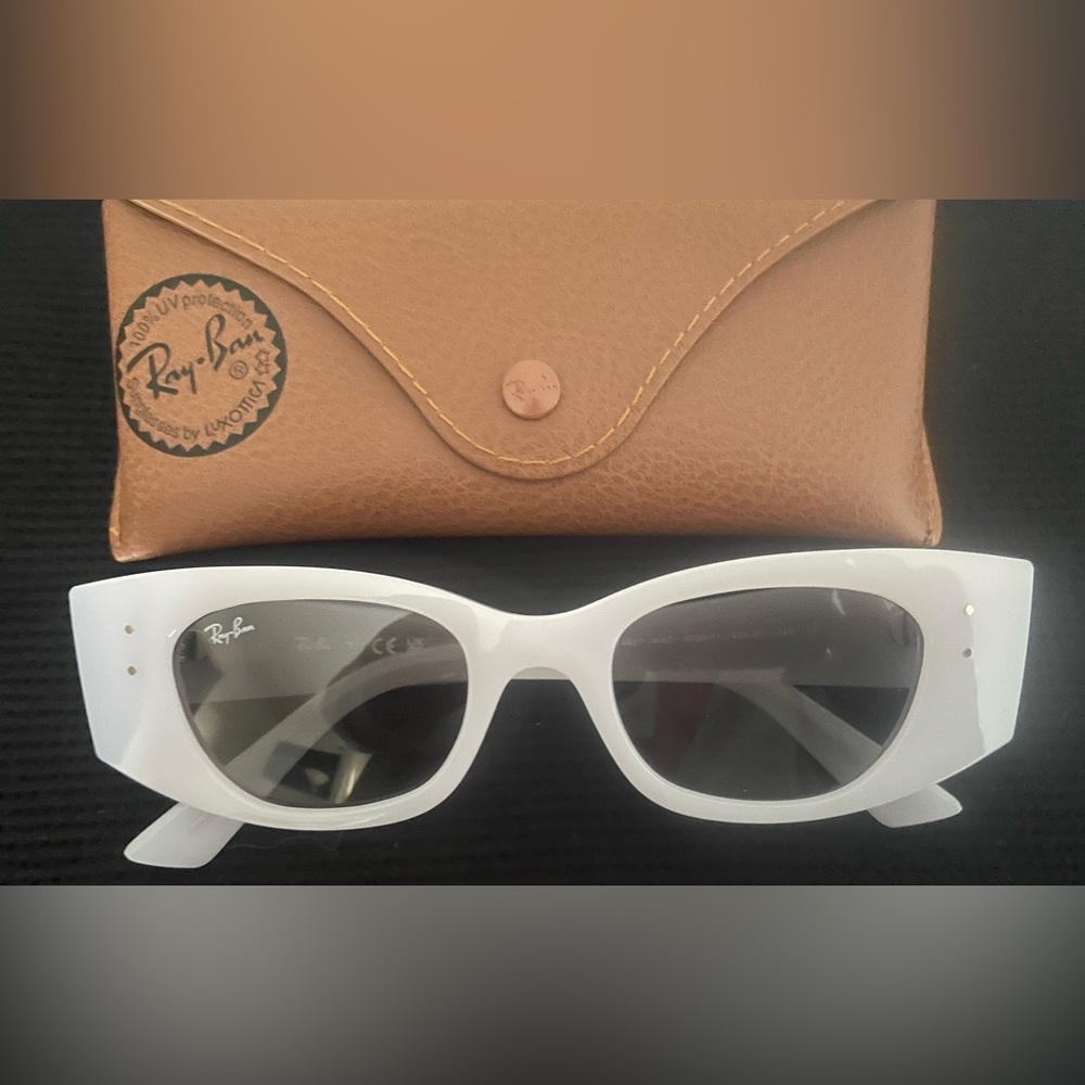 Ray-Ban Polished White Purple w/ Dark Gray Lenses NEW